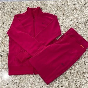 Nike NWT Fuchsia Jogger Suit Sz L